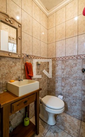 Casa à venda com 275m², 5 quartos e 5 vagasLavabo