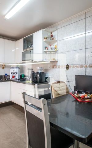 Casa à venda com 275m², 5 quartos e 5 vagasCozinha