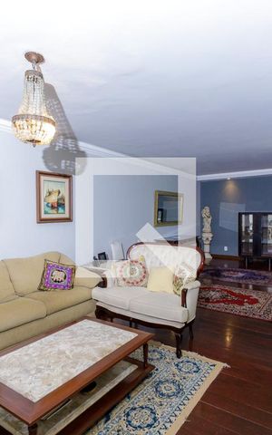 Casa de condomínio à venda com 490m², 6 quartos e 5 vagas Casa de condomínio à venda com 490m², 6 quartos e 5 vagasSala 1