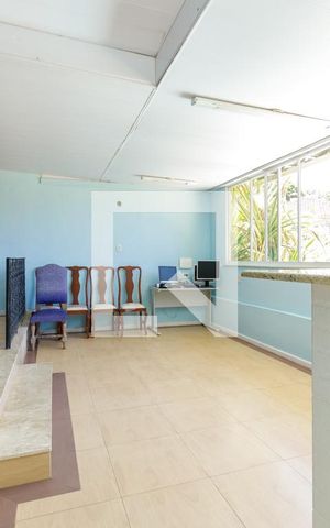 Casa de condomínio à venda com 490m², 6 quartos e 5 vagas Casa de condomínio à venda com 490m², 6 quartos e 5 vagasSuíte 4