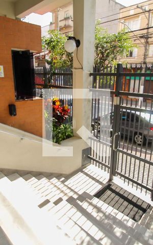 Apartamento para alugar com 96m², 3 quartos e sem vaga Apartamento para alugar com 96m², 3 quartos e sem vagaEntrada