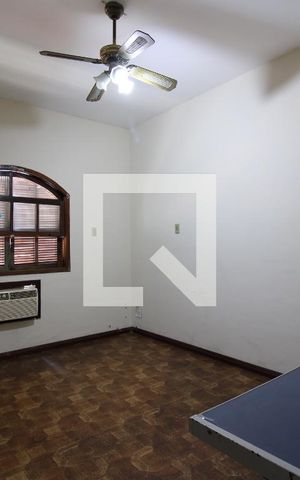 Casa para alugar com 1300m², 3 quartos e 1 vagaQuarto 01