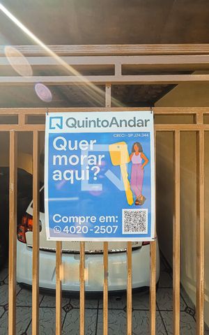 Casa à venda com 172m², 3 quartos e 2 vagas Casa à venda com 172m², 3 quartos e 2 vagasPlaca