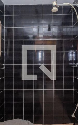 Casa à venda com 180m², 3 quartos e 2 vagas Casa à venda com 180m², 3 quartos e 2 vagasBanheiro da Suíte