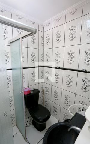 Casa à venda com 260m², 4 quartos e 5 vagasBanheiro da Suíte 2