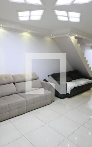 Casa à venda com 260m², 4 quartos e 5 vagasSala