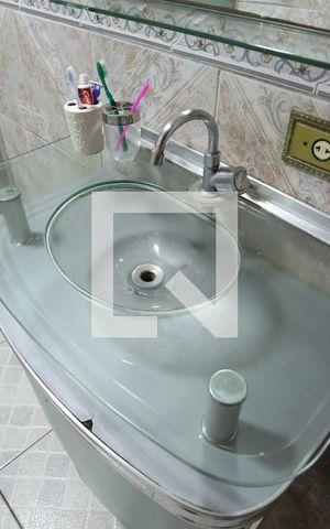 Casa à venda com 260m², 4 quartos e 5 vagasBanheiro da Suíte 1