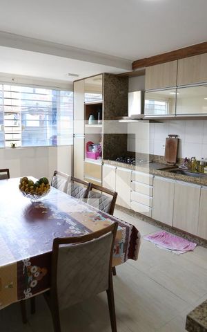 Casa à venda com 260m², 4 quartos e 5 vagasCozinha 1