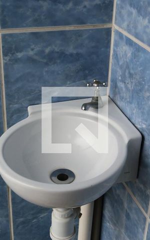 Casa à venda com 260m², 4 quartos e 5 vagasBanheiro da Piscina