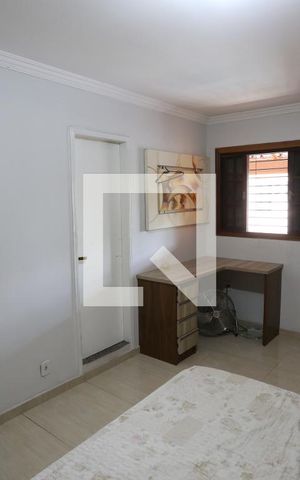 Casa à venda com 260m², 4 quartos e 5 vagasSuíte 1