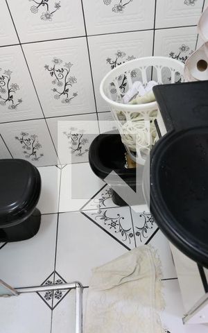Casa à venda com 260m², 4 quartos e 5 vagasBanheiro da Suíte 2
