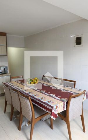 Casa à venda com 260m², 4 quartos e 5 vagasCozinha 1