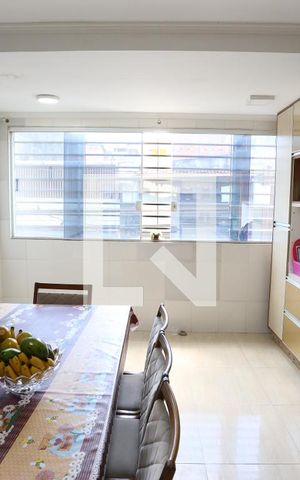 Casa à venda com 260m², 4 quartos e 5 vagasCozinha 1