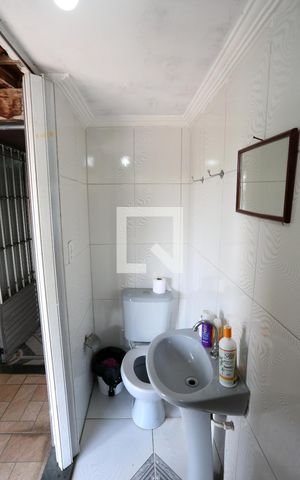 Casa à venda com 260m², 4 quartos e 5 vagasBanheiro