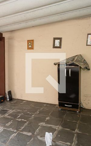 Casa à venda com 190m², 3 quartos e 4 vagas Casa à venda com 190m², 3 quartos e 4 vagasGaragem