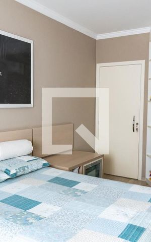Casa à venda com 196m², 2 quartos e 2 vagas Casa à venda com 196m², 2 quartos e 2 vagasSuite 1