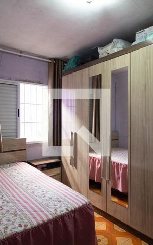 Casa à venda com 300m², 4 quartos e 2 vagas Casa à venda com 300m², 4 quartos e 2 vagasQuarto 1