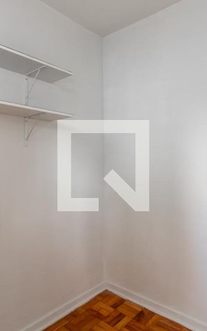 Apartamento à venda com 107m², 3 quartos e 1 vaga Apartamento à venda com 107m², 3 quartos e 1 vagaQuarto de Serviço