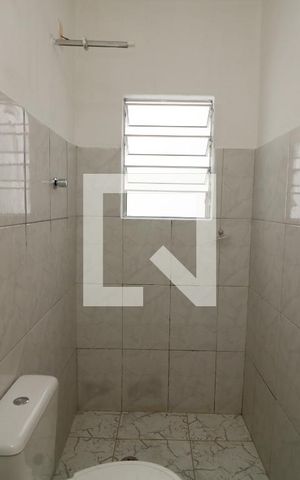 Casa para alugar com 45m², 1 quarto e sem vagaBanheiro