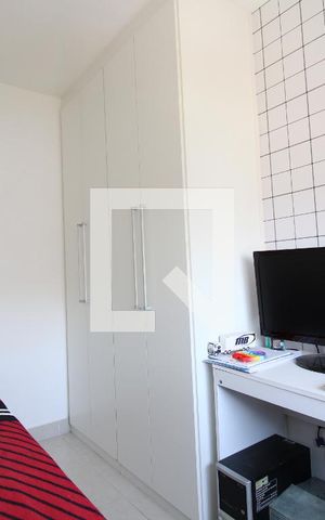 Apartamento à venda com 75m², 3 quartos e 1 vagaQuarto 02