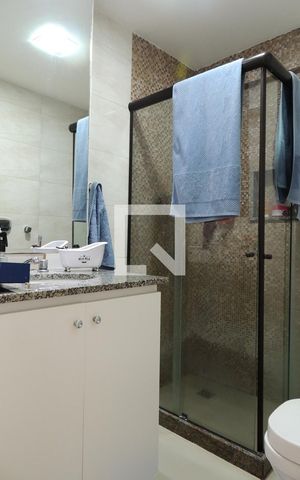 Apartamento à venda com 120m², 3 quartos e 1 vaga Apartamento à venda com 120m², 3 quartos e 1 vagaBanheiro da Suíte 1