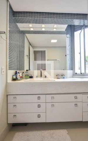 Apartamento à venda com 128m², 3 quartos e 2 vagasBanheiro Suíte 01