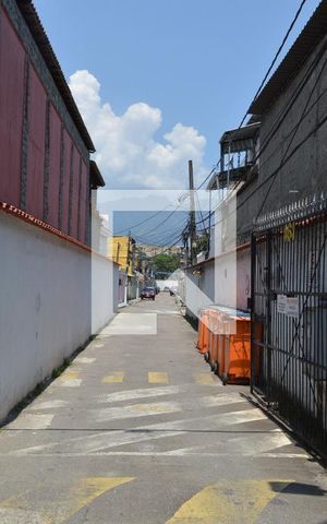Casa de condomínio à venda com 130m², 2 quartos e sem vagaÁrea comum