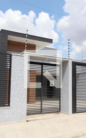 Casa para alugar com 374m², 5 quartos e 4 vagasFachada