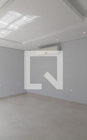 Casa para alugar com 374m², 5 quartos e 4 vagasSala
