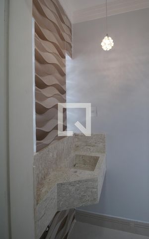 Casa para alugar com 374m², 5 quartos e 4 vagasLavabo