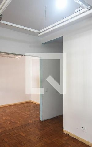 Casa para alugar com 200m², 3 quartos e 2 vagas Casa para alugar com 200m², 3 quartos e 2 vagasSala