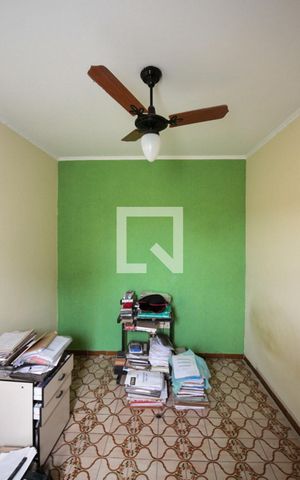Casa à venda com 220m², 3 quartos e 2 vagas Casa à venda com 220m², 3 quartos e 2 vagasQuarto 03