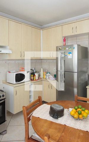 Casa à venda com 220m², 3 quartos e 2 vagas Casa à venda com 220m², 3 quartos e 2 vagasCozinha