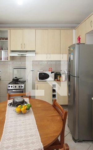 Casa à venda com 220m², 3 quartos e 2 vagas Casa à venda com 220m², 3 quartos e 2 vagasCozinha