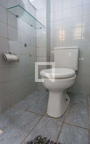Apartamento à venda com 75m², 2 quartos e 1 vaga Apartamento à venda com 75m², 2 quartos e 1 vagaBanheiro da Suíte