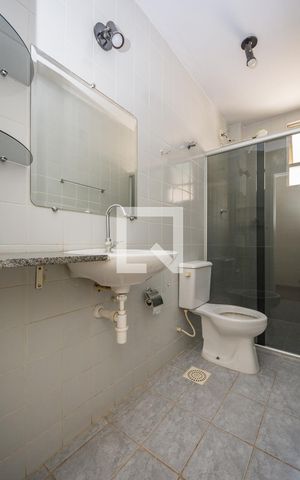 Apartamento à venda com 75m², 2 quartos e 1 vaga Apartamento à venda com 75m², 2 quartos e 1 vagaBanheiro Social
