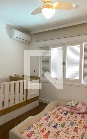 Casa de condomínio para alugar com 450m², 3 quartos e 4 vagasSuíte 2