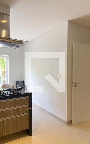 Casa de condomínio para alugar com 450m², 3 quartos e 4 vagasCozinha