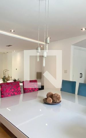 Casa de condomínio para alugar com 450m², 3 quartos e 4 vagasSala de Jantar