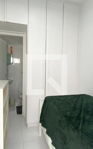 Casa de condomínio para alugar com 450m², 3 quartos e 4 vagasQuarto de Serviço