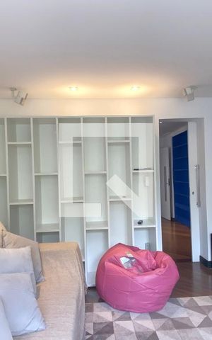 Casa de condomínio para alugar com 450m², 3 quartos e 4 vagasSala de TV