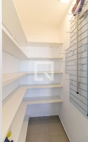 Apartamento à venda com 75m², 2 quartos e sem vagaDispensa