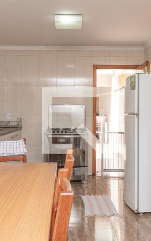 Casa à venda com 160m², 3 quartos e 2 vagas Casa à venda com 160m², 3 quartos e 2 vagasCozinha