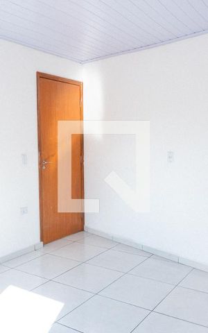 Casa para alugar com 55m², 1 quarto e sem vaga Casa para alugar com 55m², 1 quarto e sem vagaSala