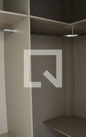 Casa de condomínio para alugar com 103m², 3 quartos e 2 vagasCloset