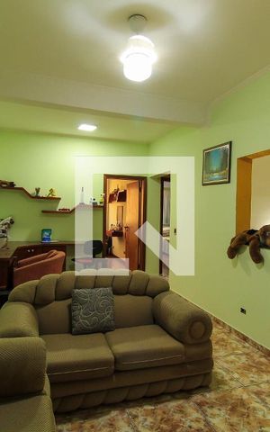 Casa à venda com 383m², 5 quartos e 8 vagas Casa à venda com 383m², 5 quartos e 8 vagasEntre Quartos