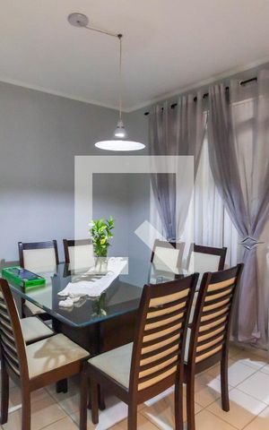 Casa à venda com 154m², 3 quartos e 2 vagas Casa à venda com 154m², 3 quartos e 2 vagasSala de Jantar