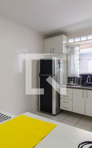 Casa à venda com 154m², 3 quartos e 2 vagas Casa à venda com 154m², 3 quartos e 2 vagasCozinha