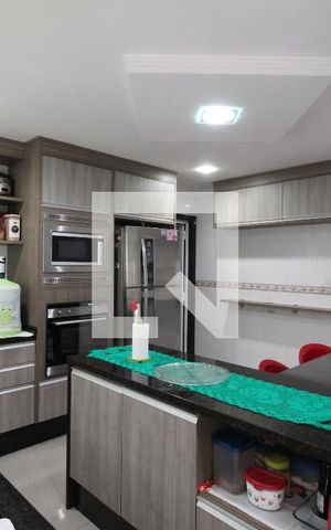 Casa à venda com 264m², 5 quartos e 2 vagasCozinha