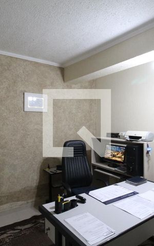 Casa à venda com 264m², 5 quartos e 2 vagasQuarto 1
